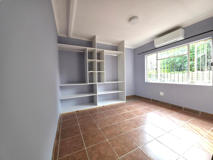 To Let 2 Bedroom Property for Rent in Meerhof North West